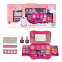 MAQUILLAJE GLAM Y UÑAS